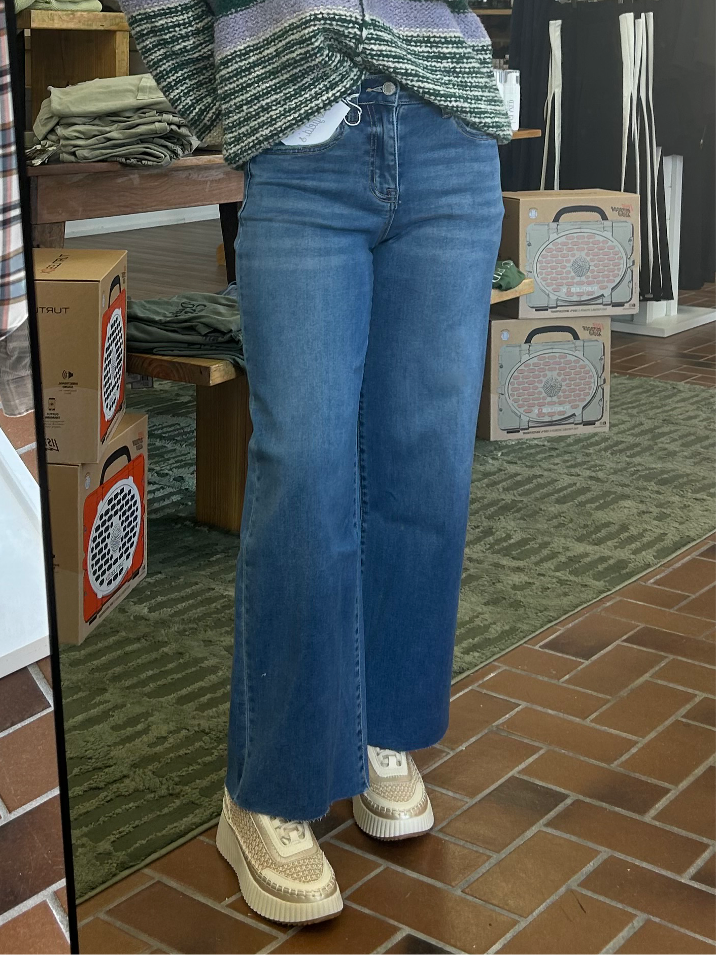 Clean Cut Crop Jeans
