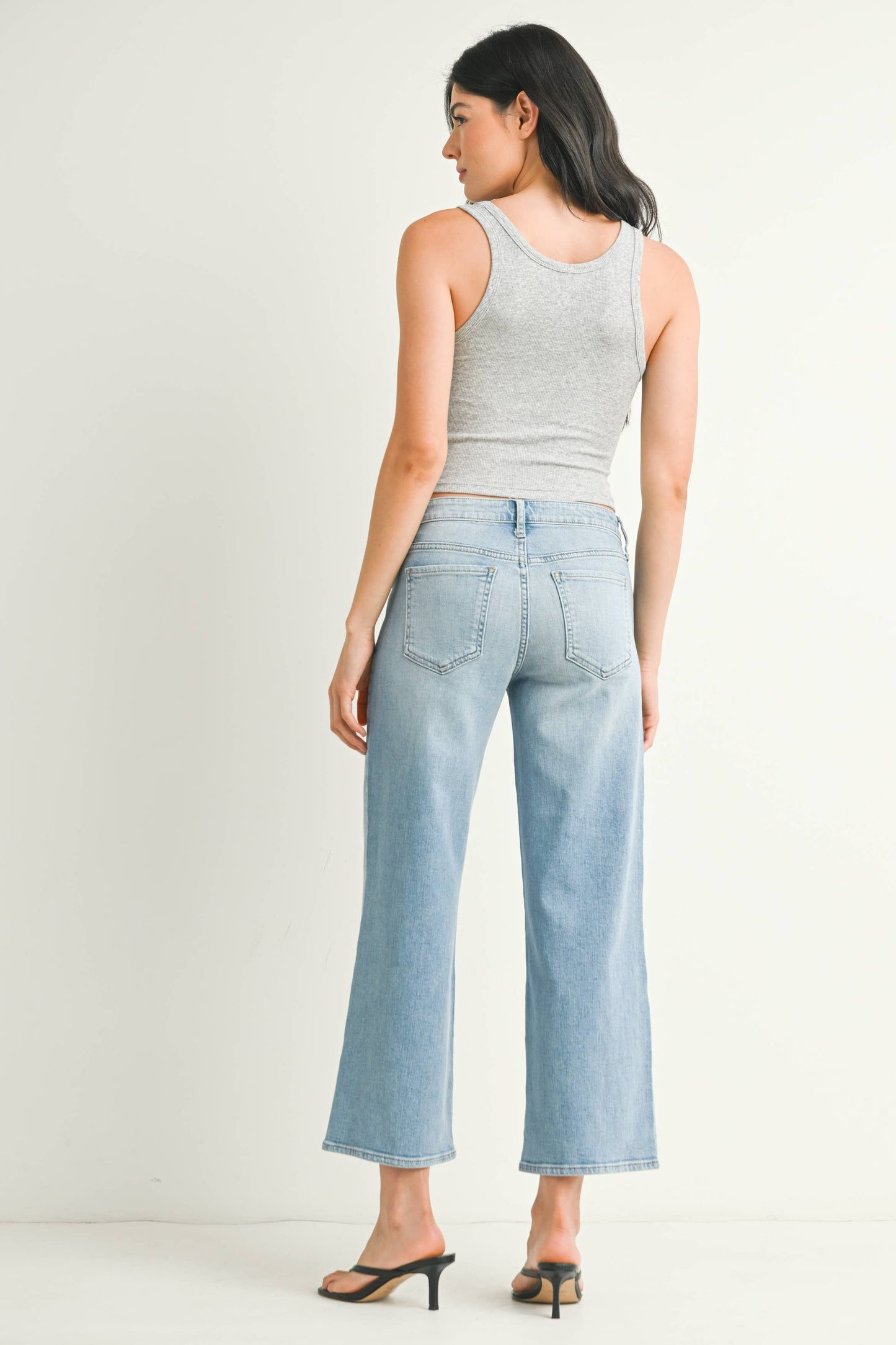 Mid Rise Slim Wide Leg Jeans - Light Wash