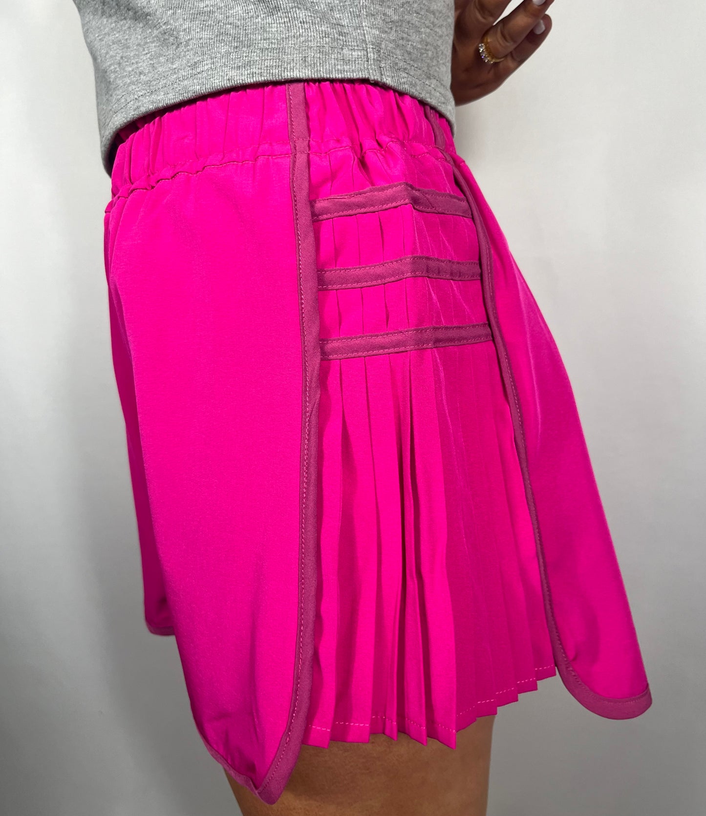 Side Pleat Short