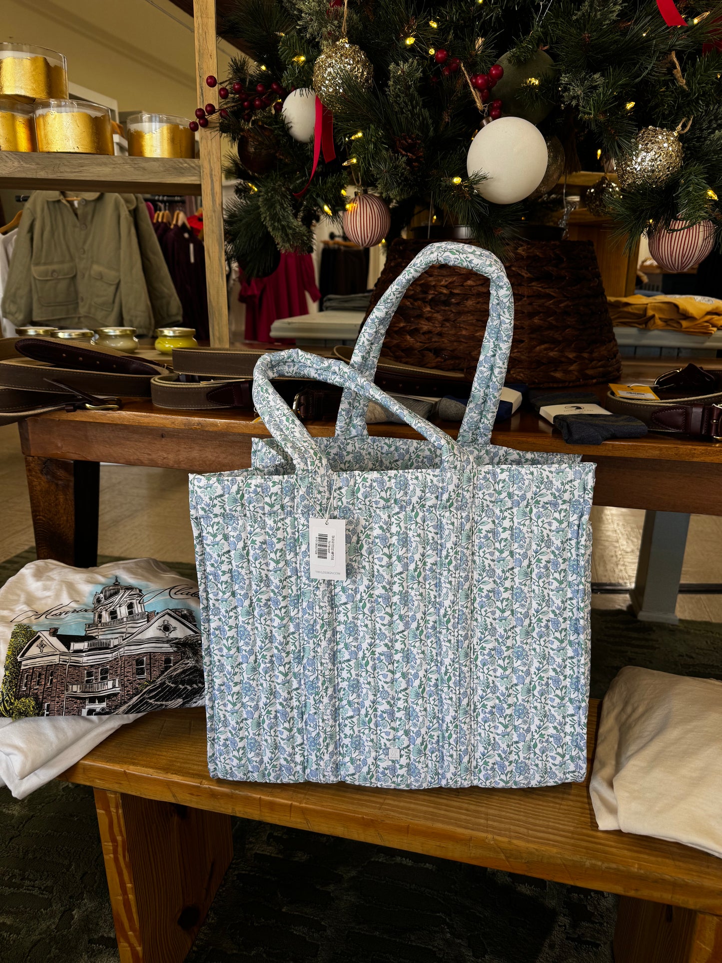 TRVL Quilted Go Go Tote in Hamptons Floral