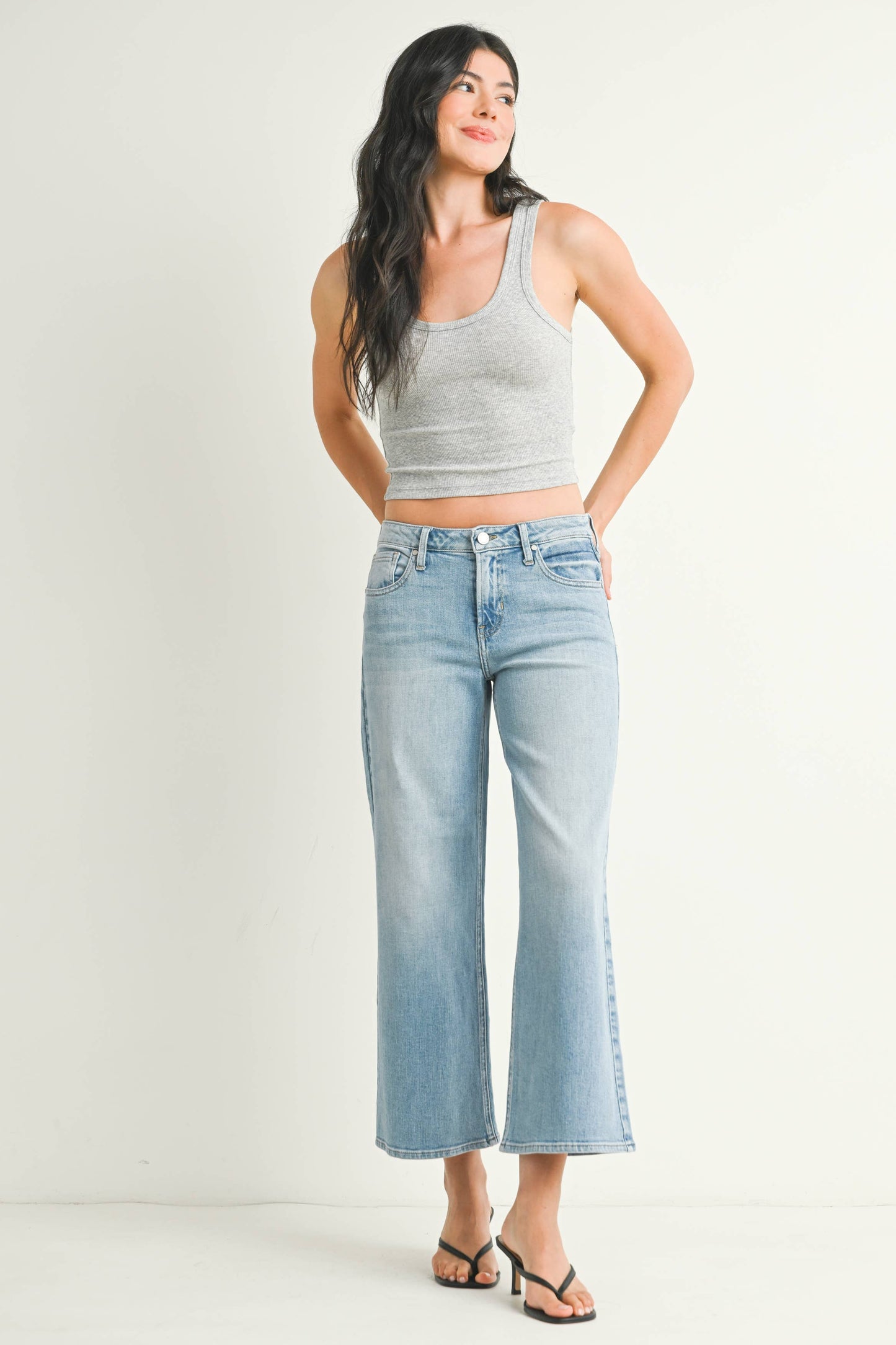 Mid Rise Slim Wide Leg Jeans - Light Wash