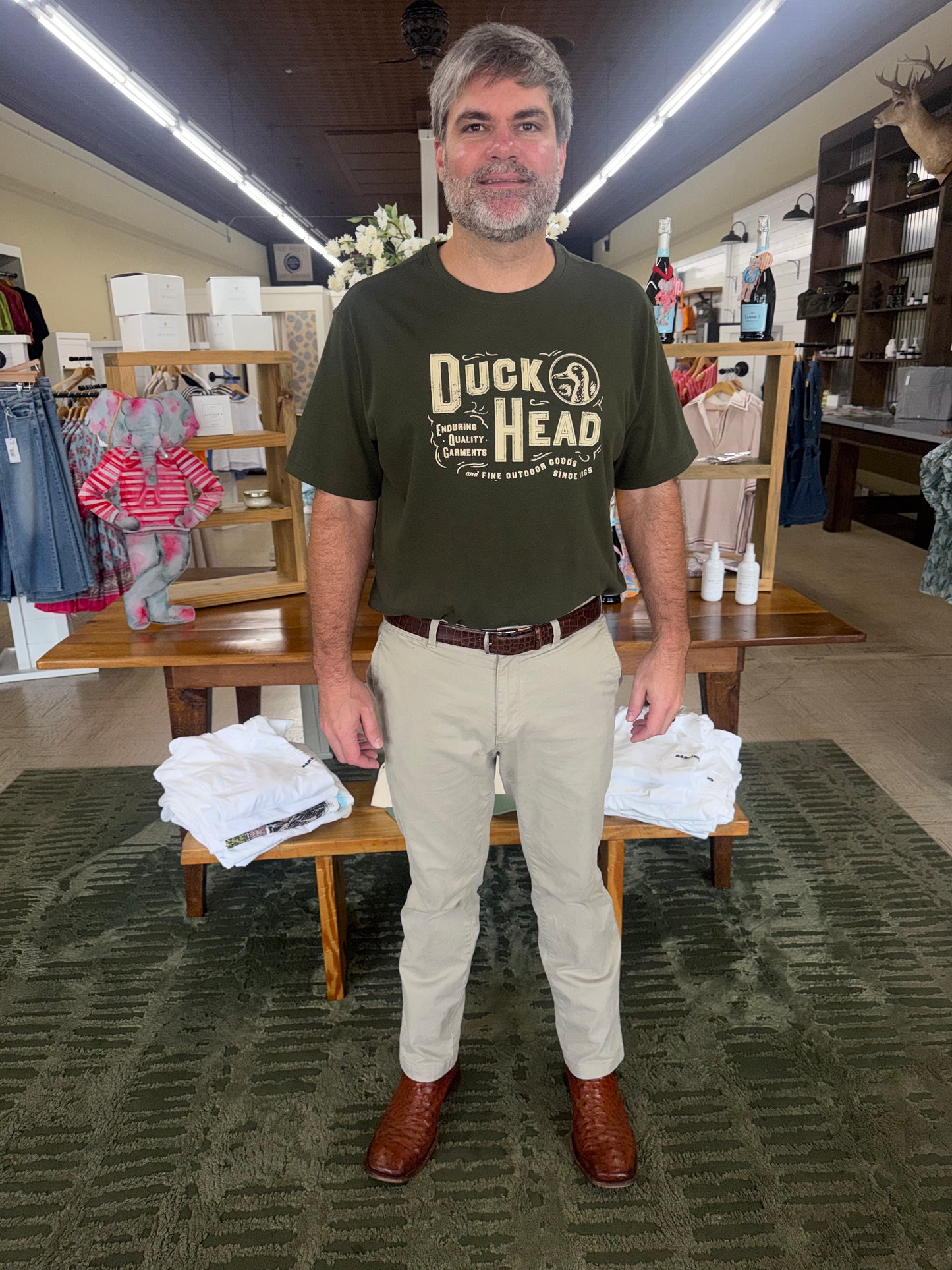 Duck Head Enduring Quality Logo T-shirt in Dark Forest Green