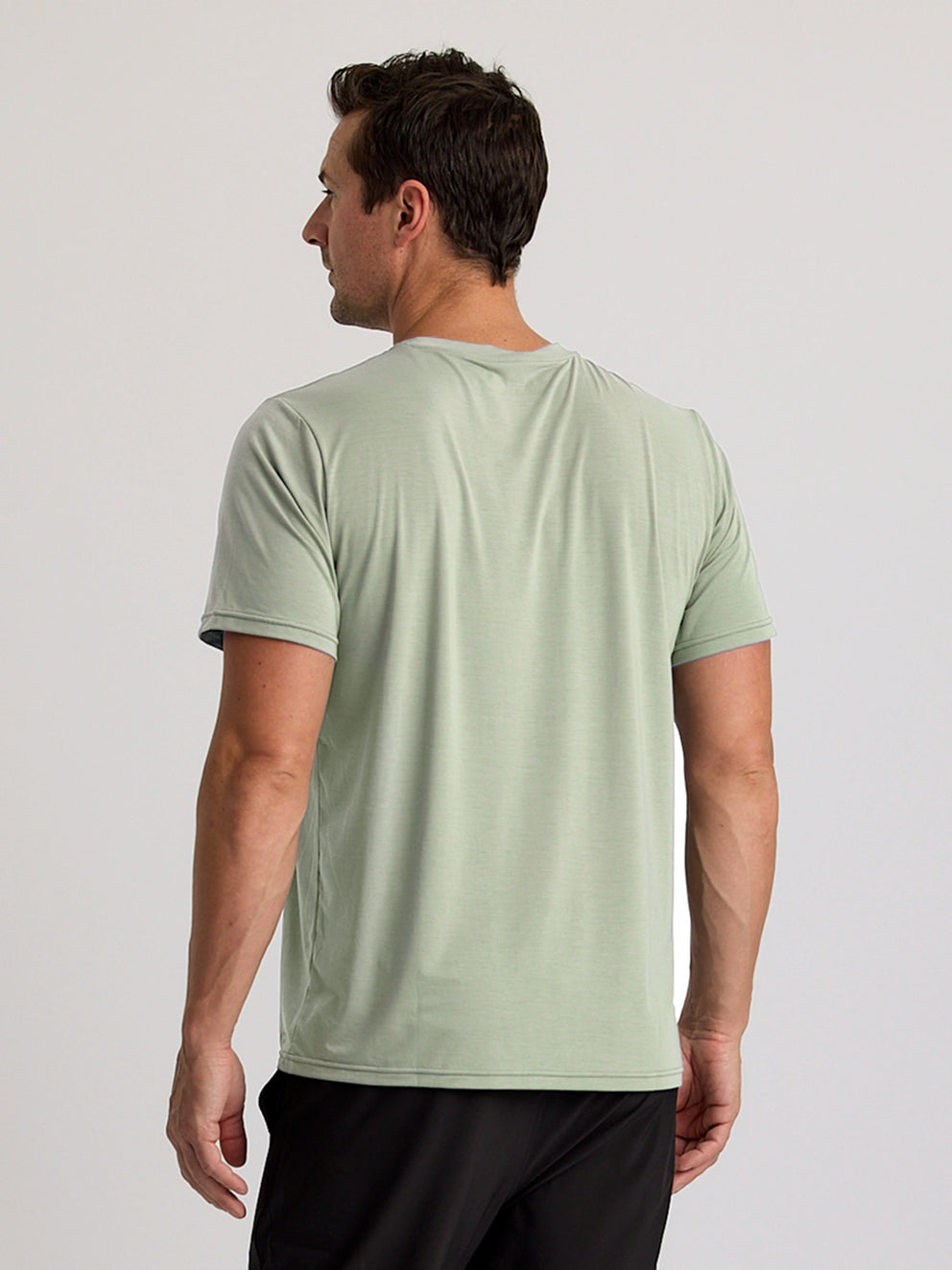 Men’s Elevate Lightweight Tee