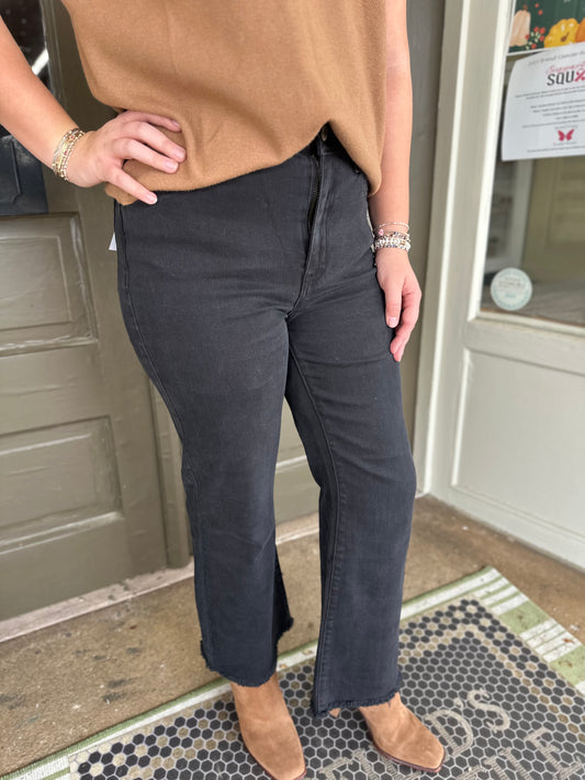 Casual Frayed Hem Pants in Black